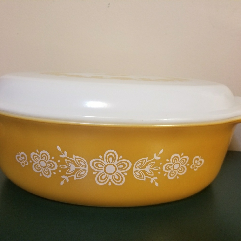 PYREX BUTTERFLY GOLD 2.5QT